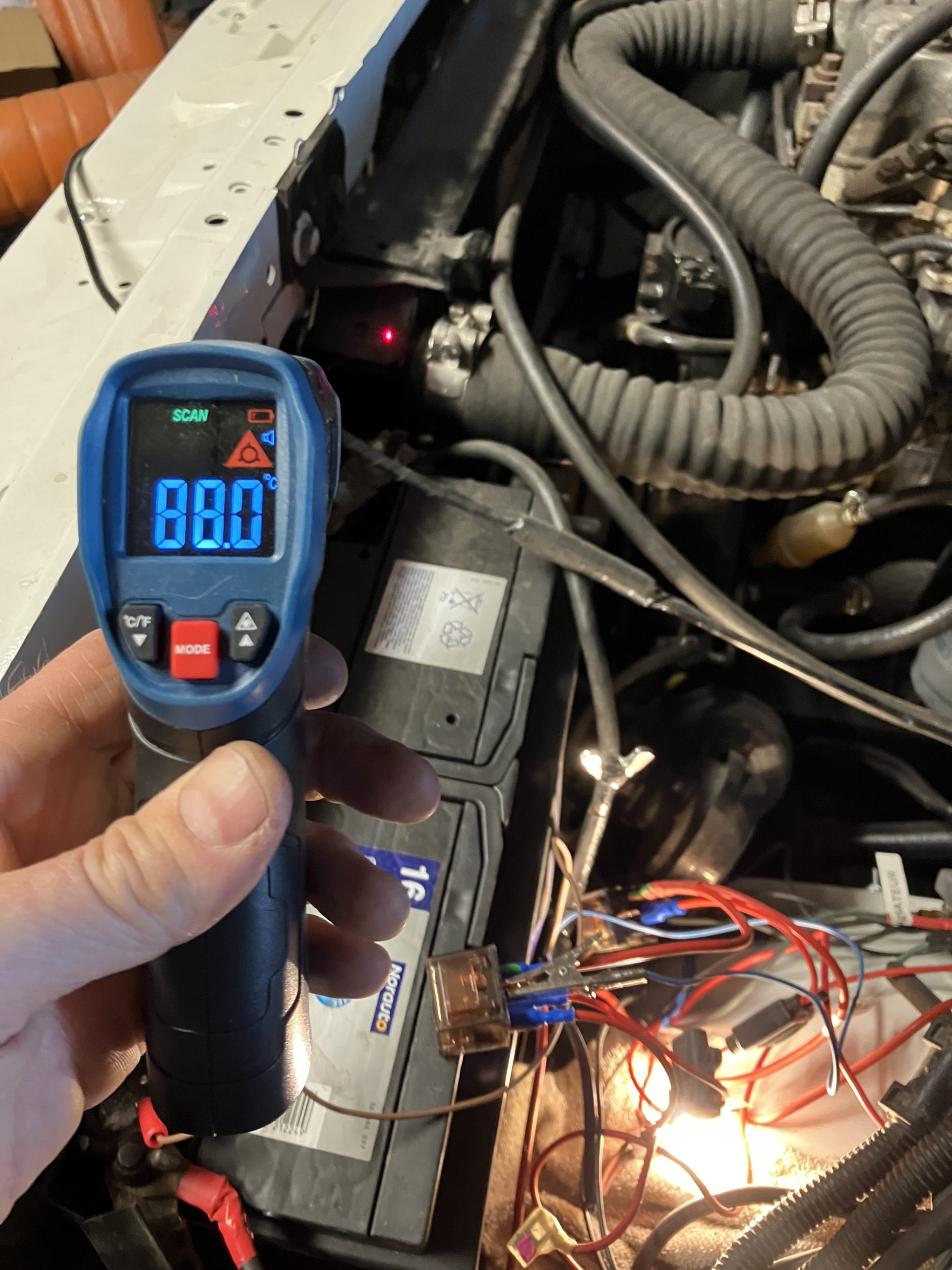 7- C’est bon l’ampoule s’allume a 88 degrés…. Je peux faire mon montage définitif