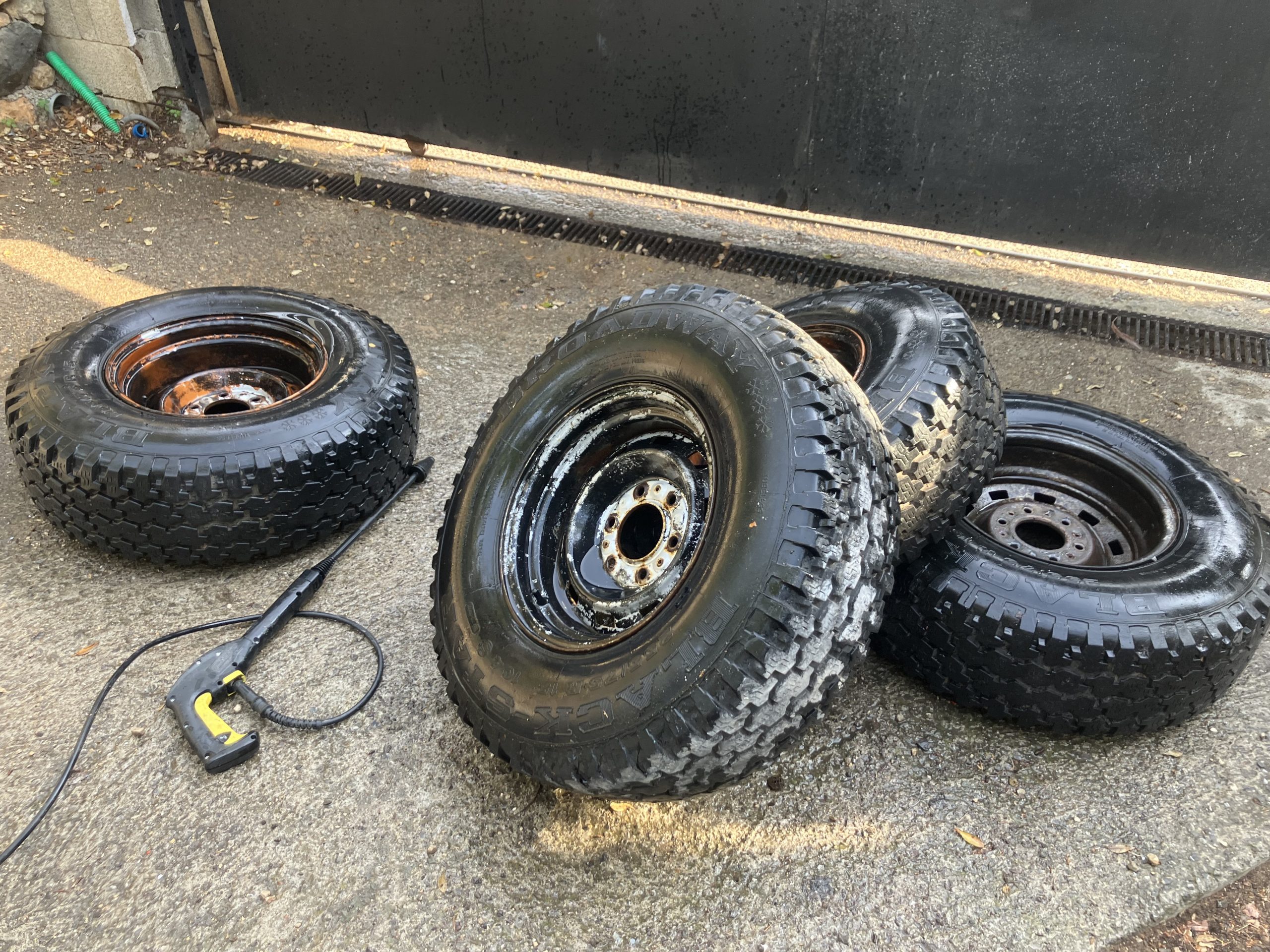 1- Nettoyage des 4 roues
